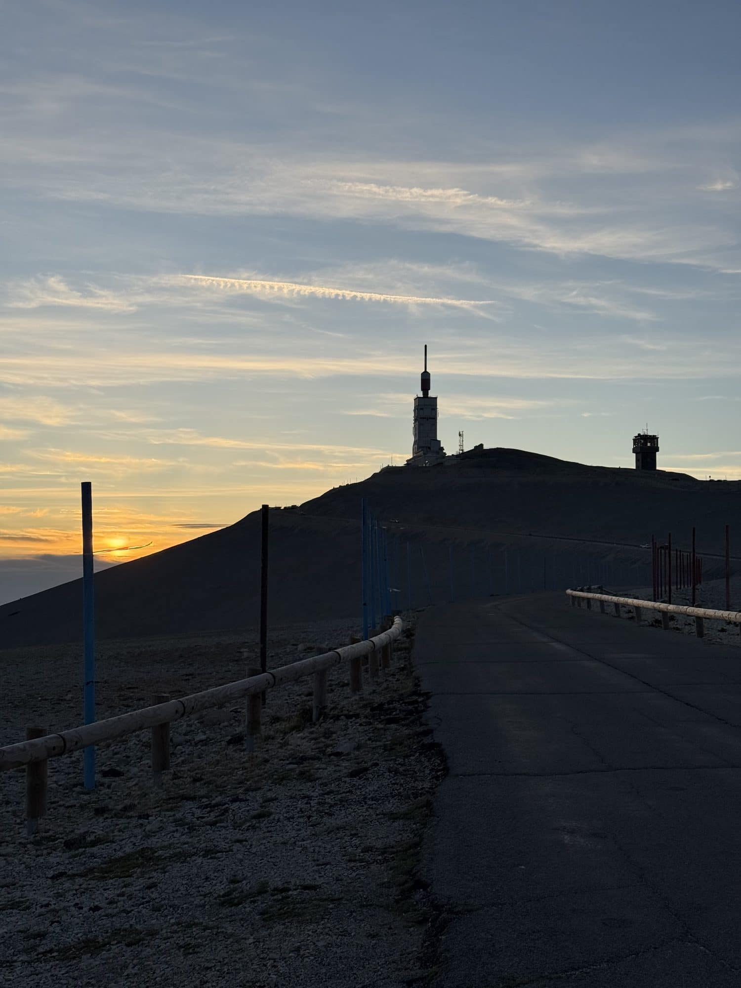 Panorama du mont Ventoux au coucher du soleil (4)